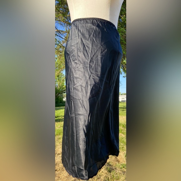 Vintage Christian Dior Black MIDI Satin Slip Skirt Scalloped Union Made in USA - Picture 4 of 11